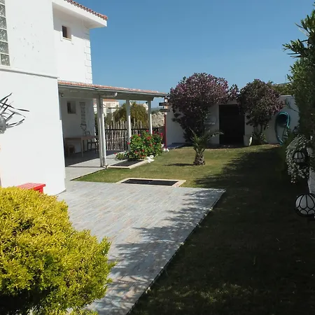 Bed & Breakfast Lapis Port Surf Alaçatı