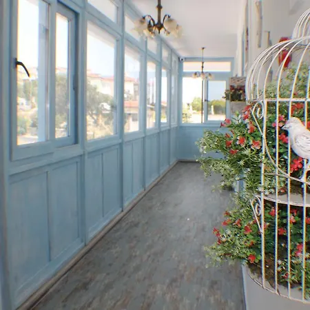 Lapis Port Surf Alojamento de Acomodação e Pequeno-almoço 2*